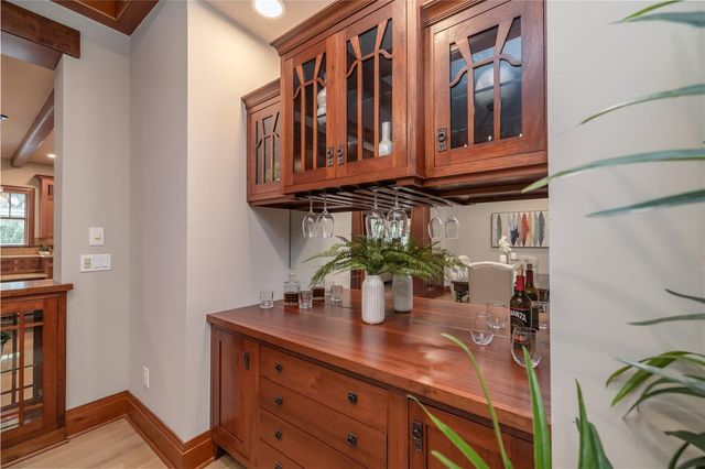 1612 E WASHINGTON STREET, Orlando, FL 32803