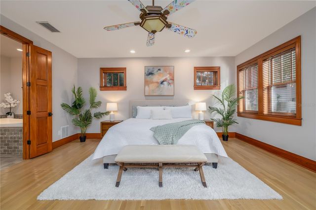 1612 E WASHINGTON STREET, Orlando, FL 32803