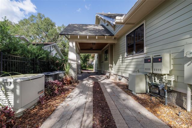 1612 E WASHINGTON STREET, Orlando, FL 32803