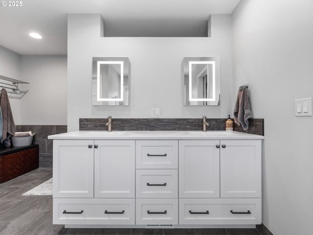 2402 Se 113TH Ct, Vancouver, WA 98664