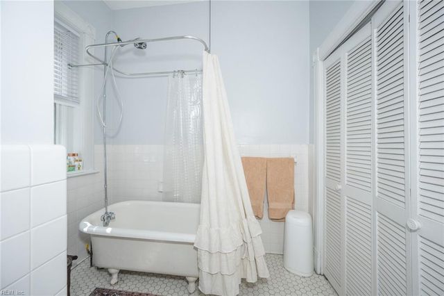 715 Colonial AVE, Norfolk, VA 23507