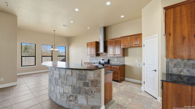 2291 Sun Chase Blvd, New Braunfels, TX 78130