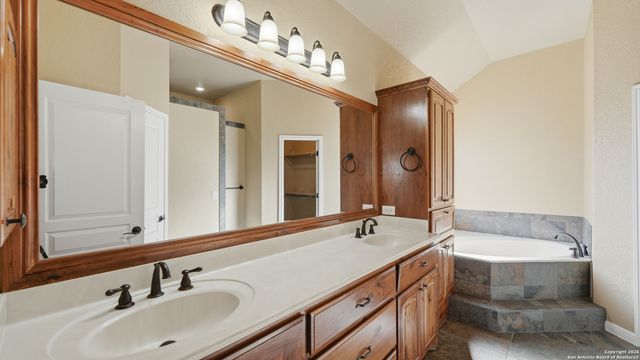 2291 Sun Chase Blvd, New Braunfels, TX 78130