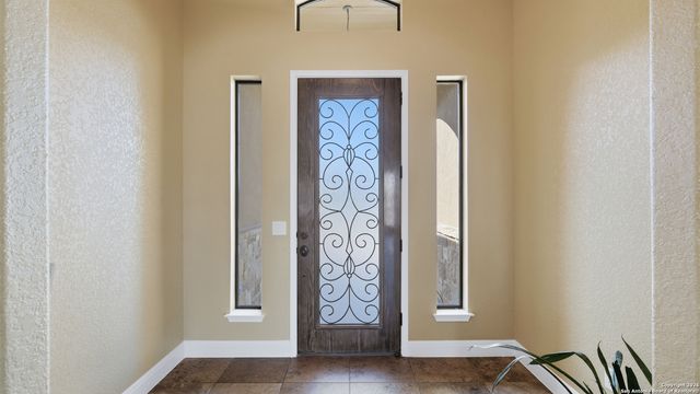 2291 Sun Chase Blvd, New Braunfels, TX 78130