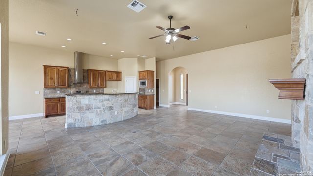 2291 Sun Chase Blvd, New Braunfels, TX 78130