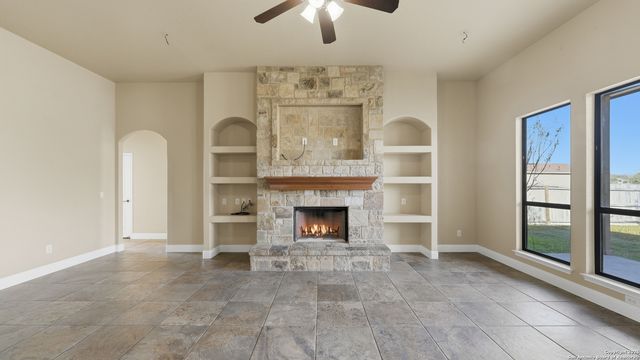 2291 Sun Chase Blvd, New Braunfels, TX 78130