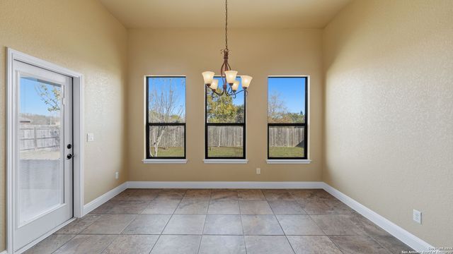 2291 Sun Chase Blvd, New Braunfels, TX 78130