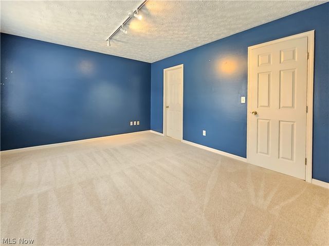 8633 Redtail Court, Macedonia, OH 44056