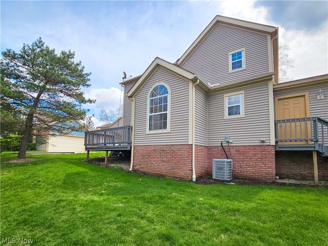 8633 Redtail Court, Macedonia, OH 44056