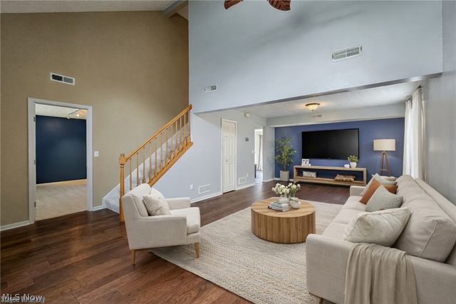 8633 Redtail Court, Macedonia, OH 44056