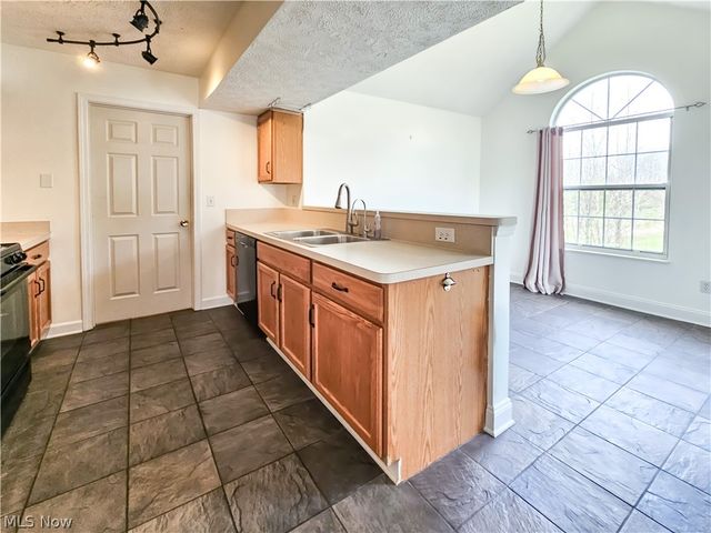 8633 Redtail Court, Macedonia, OH 44056