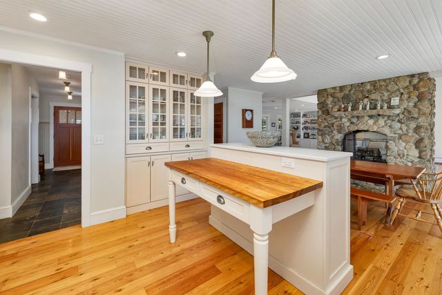 140 Holden Shore Road, Wolfeboro, NH 03894