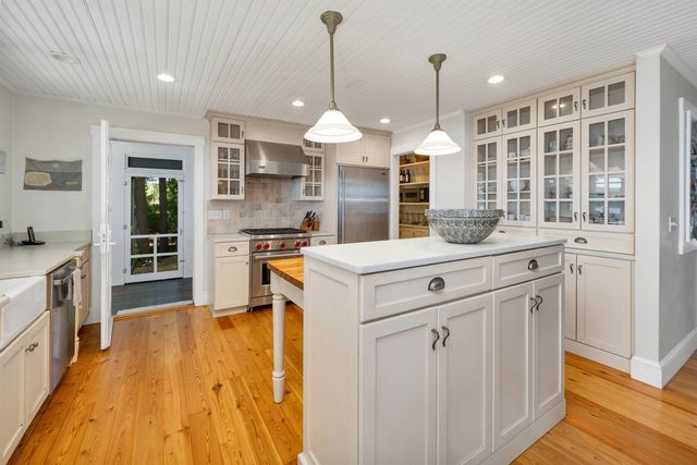 140 Holden Shore Road, Wolfeboro, NH 03894