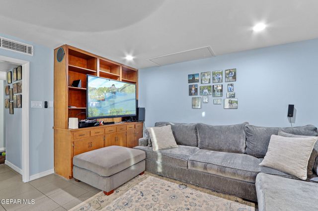 1204 La Cruz Drive, El Paso, TX 79902