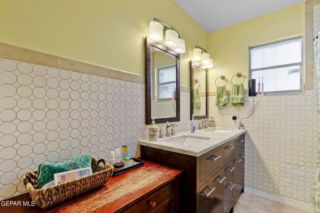 1204 La Cruz Drive, El Paso, TX 79902