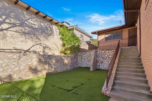 1204 La Cruz Drive, El Paso, TX 79902