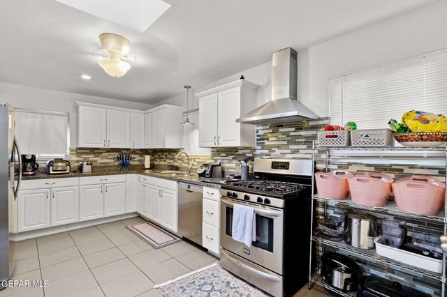 1204 La Cruz Drive, El Paso, TX 79902