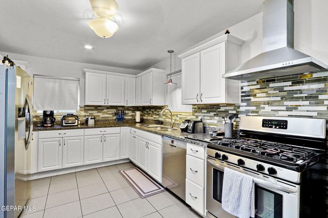 1204 La Cruz Drive, El Paso, TX 79902