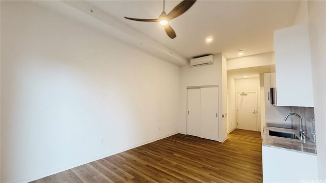 987 Queen Street 806, Honolulu, HI 96814