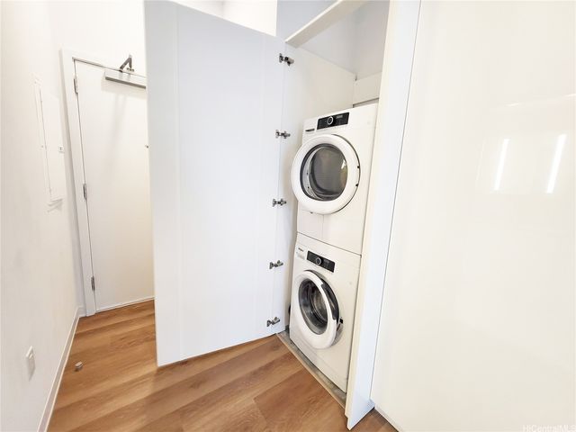 987 Queen Street 806, Honolulu, HI 96814
