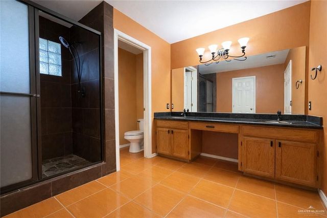 8006 N 28th Lane, Mcallen, TX 78504