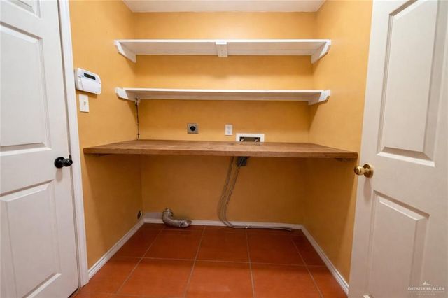 8006 N 28th Lane, Mcallen, TX 78504