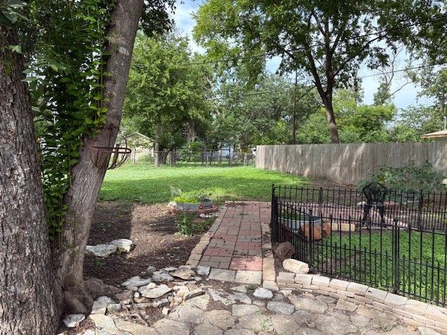508 W Jefferson St, Kerrville, TX 78028
