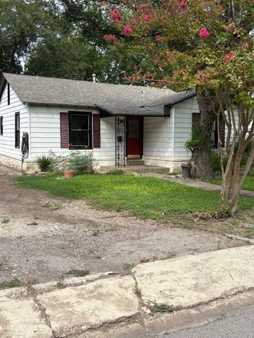 508 W Jefferson St, Kerrville, TX 78028