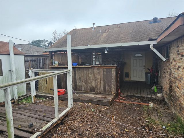 2818 Spa Drive, Deer Park, TX 77536