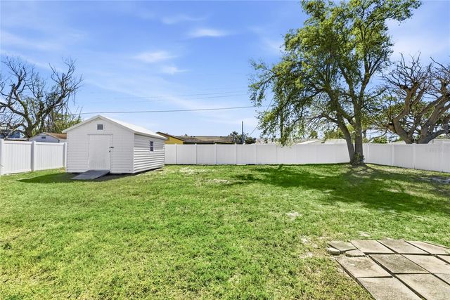 5715 2ND AVENUE DRIVE NW, Bradenton, FL 34209