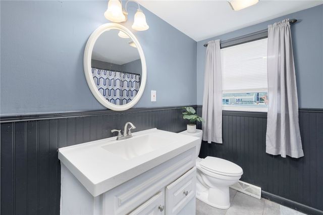 74 Stephens Avenue, Warwick, RI 02886