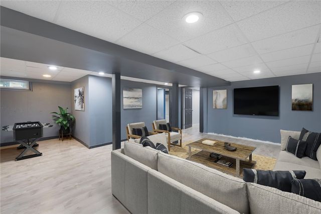 74 Stephens Avenue, Warwick, RI 02886