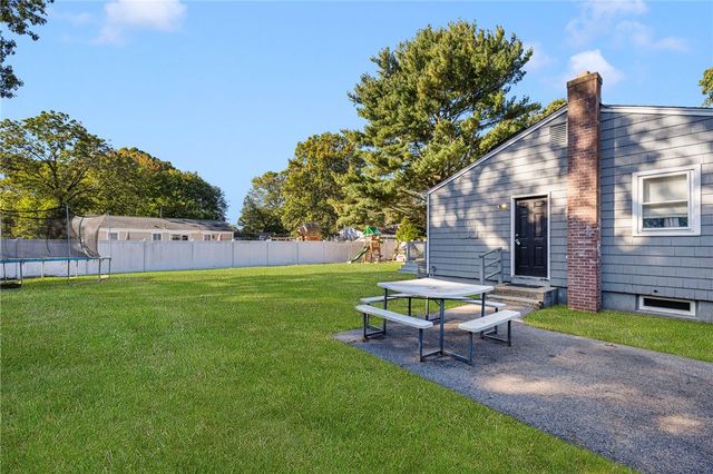 74 Stephens Avenue, Warwick, RI 02886