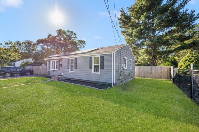 74 Stephens Avenue, Warwick, RI 02886