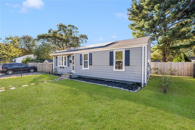 74 Stephens Avenue, Warwick, RI 02886