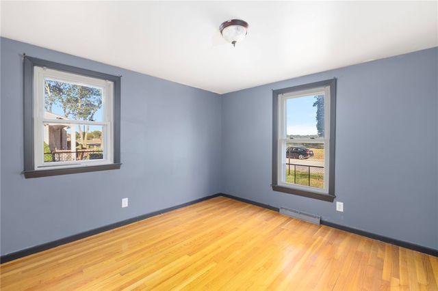 74 Stephens Avenue, Warwick, RI 02886