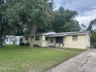 5032 DONNYBROOK Avenue, Jacksonville, FL 32208