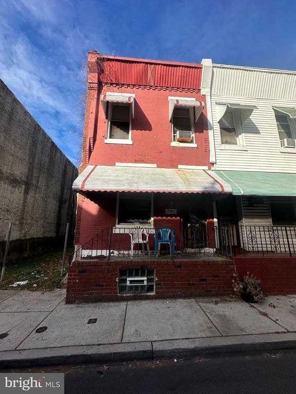 2540 N CORLIES, PHILADELPHIA, PA 19132 — exterior