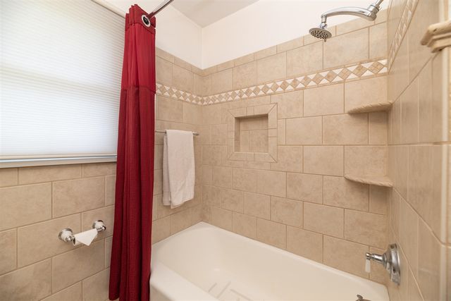 235 Central Street, Battle Creek, MI 49017