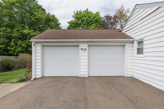 235 Central Street, Battle Creek, MI 49017