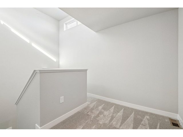 410 High Point Dr B-104, Longmont, CO 80504