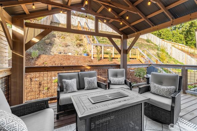 2102 Burrows Court, Bellingham, WA 98229