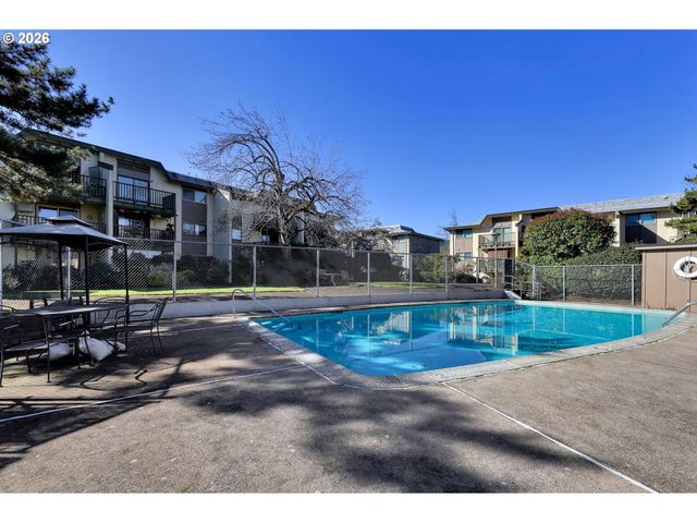 4023 DONALD St K, Eugene, OR 97405