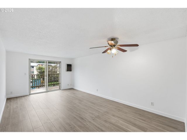 4023 DONALD St K, Eugene, OR 97405