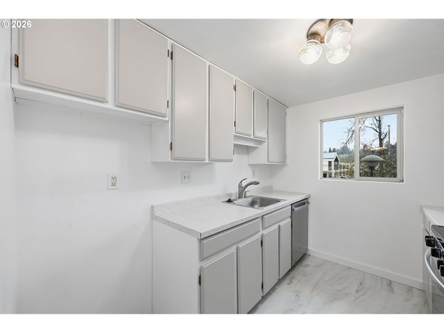 4023 DONALD St K, Eugene, OR 97405