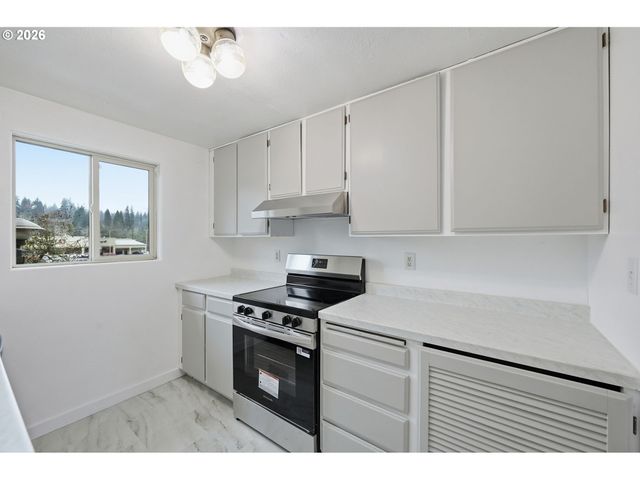 4023 DONALD St K, Eugene, OR 97405