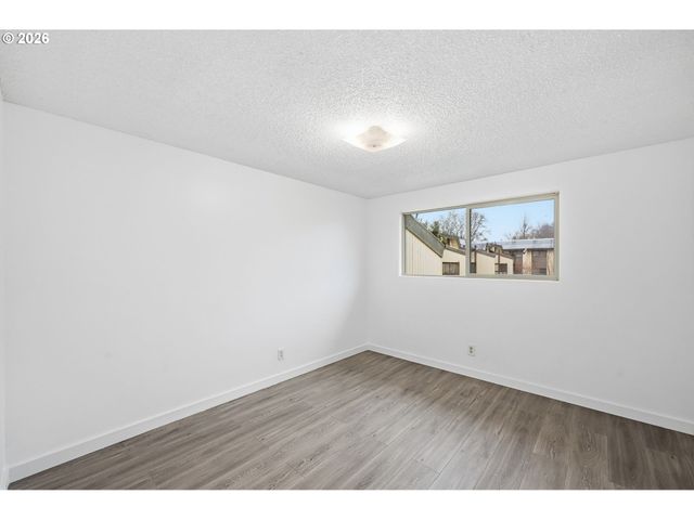 4023 DONALD St K, Eugene, OR 97405