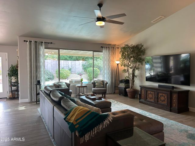 25819 N 43RD Place, Phoenix, AZ 85050