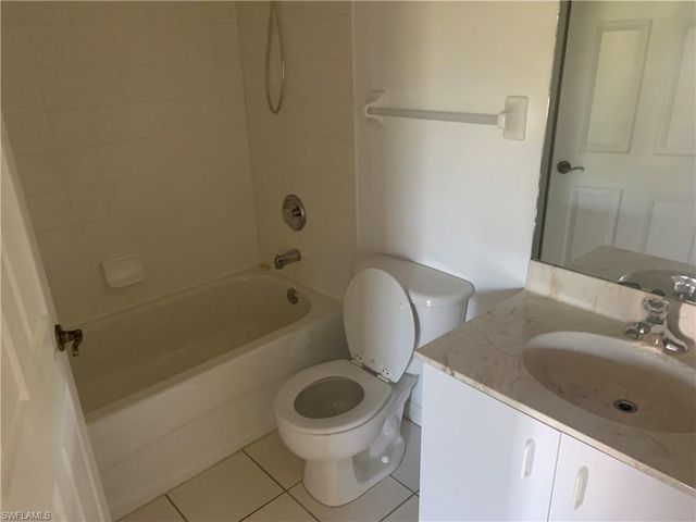 3624 Pine Oak CIR # 102, Fort Myers, FL 33916