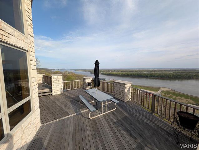 1 River Ridge Road, Grafton, IL 62037